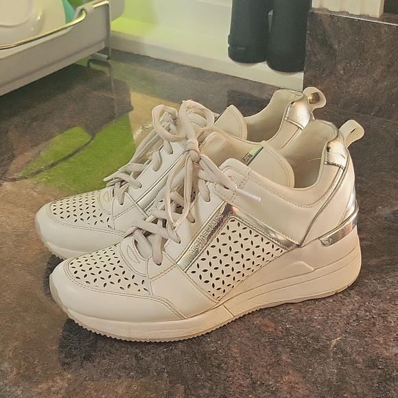 Michael Kors platform sneakers - Picture 2 of 5